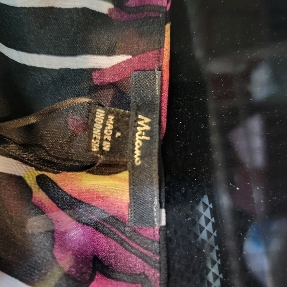 Milano Sleeveless Open Flap Floral/Striped Flowy Top Size L - Picture 4 of 10